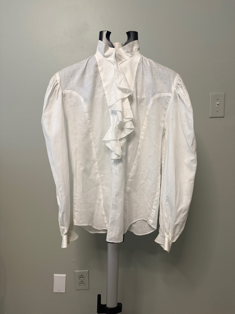 Vintage 100% Cotton White Ruffled Front Blouse